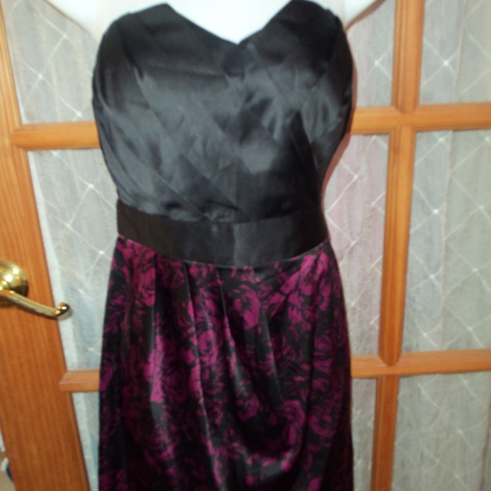 Women's Dress Size 10 Black Violet SilkyStrapless